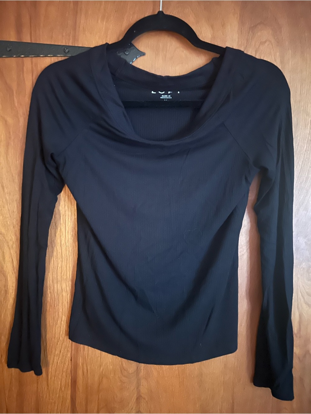LOFT Black Long-Sleeve Ribbed Scoop Neck Top